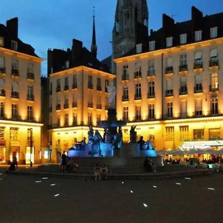 Lulu, Le Studio Du Chateau *